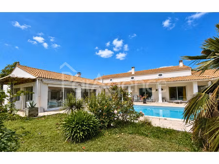 maison familiale avec piscine