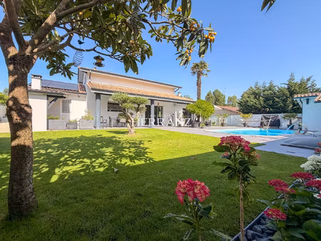 villenave-d'ornon élégante maison contemporaine de 150 m2