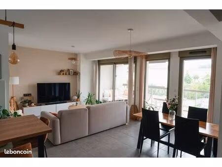 appartement t3 de 80 m² avec balcon (jardin d'hiver) – à 10 min du centre-ville de saint-é