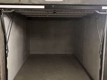 box à vendre 8 rue jules romains
