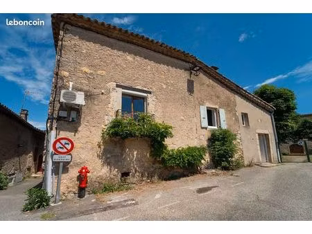 petite maison de village vesseaux