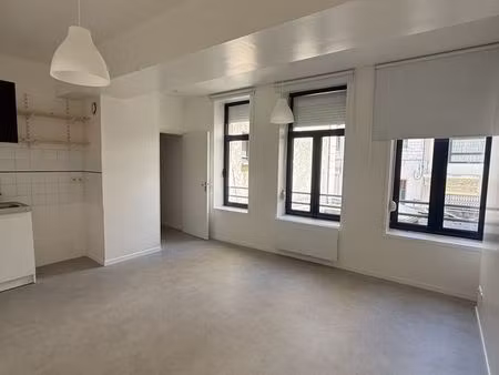studio 1 pièce 26 m²