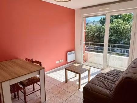t1 bis 37 m² entièrement rénové – balcon  cave – chambéry – 600 cc