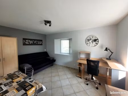 studio meublé