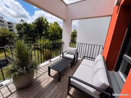 t2 avec terrasse belle résidence