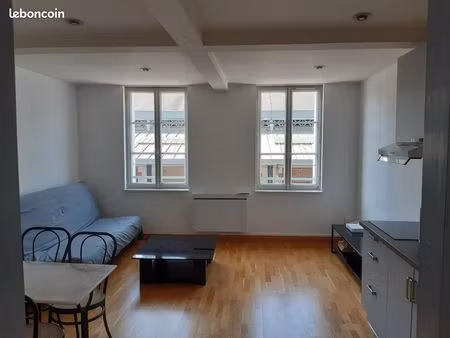 t2 50 m2 meublé plein coeur de ville dispo 6 juillet