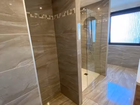 magnifique f3 85 m²  balcon  jardin  secteur recherché