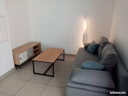 studio meublé