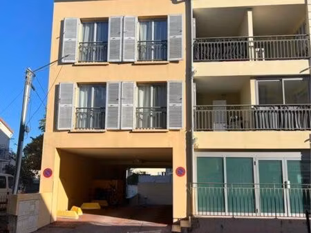 garage / box à louer - centre ville de roquebrune sur argens - 15m2