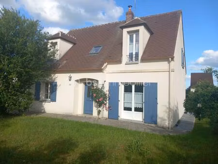 maison traditionnelle de 120 m² à agnetz