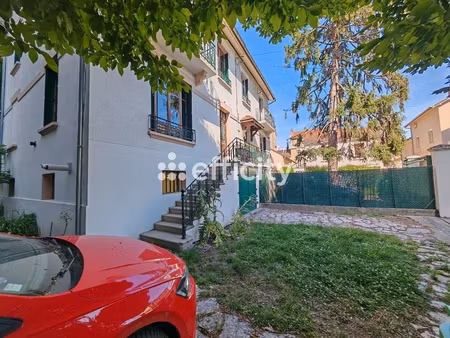 maison 6 pièces - 145 m²
