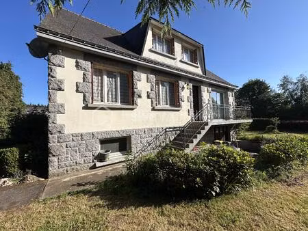 maison en pierre de 136 m² à meneac