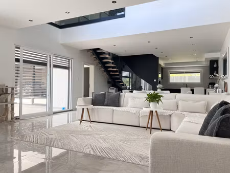 maison 7 pièces - 189 m²