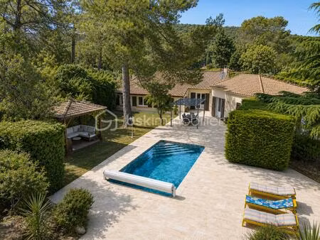 maison de 195 m² à gareoult
