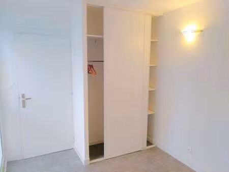 location appartement t1 à montivilliers (76290) : à louer t1 / 15m² montivilliers