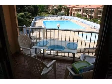 location appartement t1 meublé à sanary-sur-mer (83110) : à louer t1 meublé / 20m² sanary-