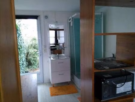location appartement t1 meublé à villenave-d'ornon (33140) : à louer t1 meublé / 20m² vill