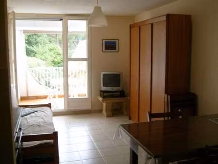 location appartement t1 meublé à la grande-motte (34280) : à louer t1 meublé / 28m² la gra