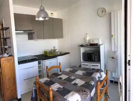 location appartement t1 meublé à mauguio (34130) : à louer t1 meublé / 42m² mauguio