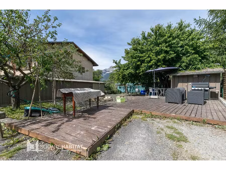 appartement 5pièces en haut de maison