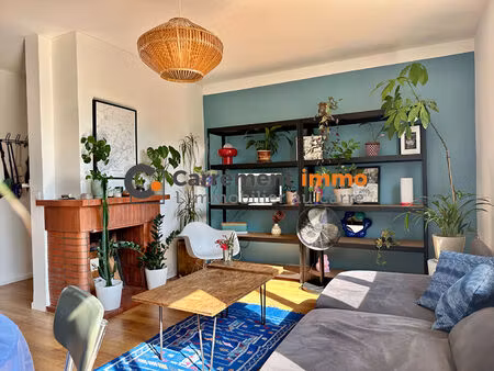 f3 dernier étage lumineux et cosy - quartier lepic