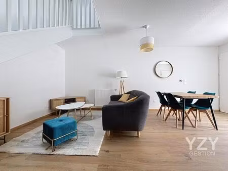 superbe t2 récent meublé en duplex de 48m² avec parking - proximité immediate métro - toul