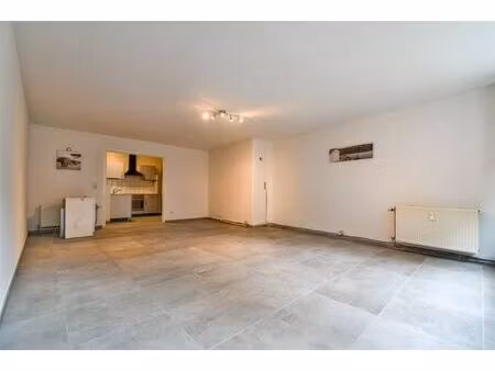appartement à louer à rue sous le château 22 huy (rbw16406)