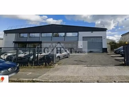 location entrepôt morangis 91420 1898m²