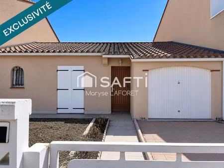 située dans un secteur recherché  cette maison de plain-pied offre un beau potentiel après
