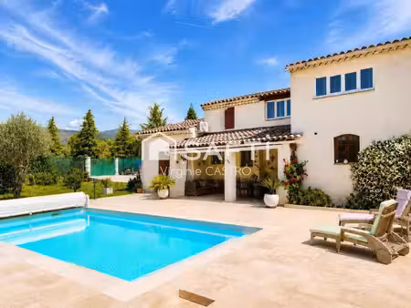 maison traditionnelle - 6 pieces avec piscine & garage/atelier