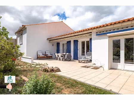 luçon centre-ville maison familiale 240 m2 5 chambres