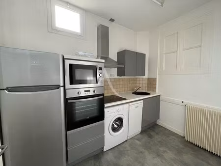 appartement fontenay le comte - 2 pièce(s) - 65 m2