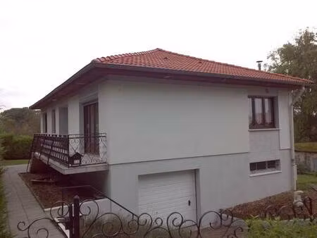maison individuelle  4 chambres.