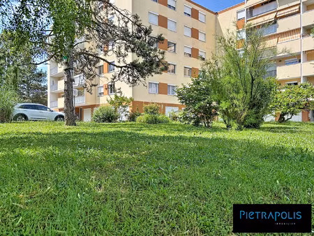décines – t4 de 93 m² – 3 chambres – balcon – garage e