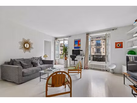 paris 3 - rue du temple - charmant 2 pièces de 55 32 m² au coeur du marais