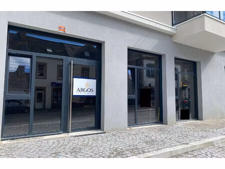 spécial investisseur : local commercial 84 m2  loué enseigne notionale
