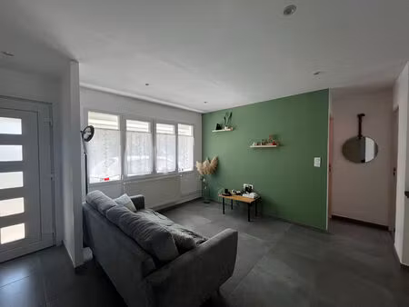 maison plain-pied avec 2 chambres.
