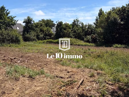 terrain constructible viabilisé à 500 mètres de la mer