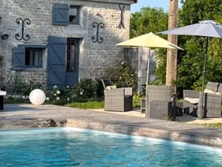 une longère vendéenne de caractère au coeur du marais poitevi