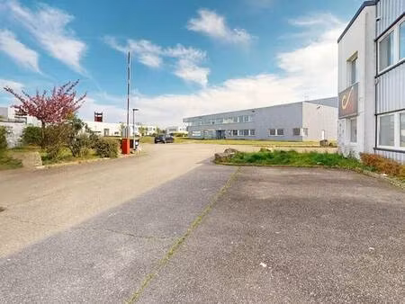 axe autoroute a35 (suisse) :depot avec bureaux 512 m2