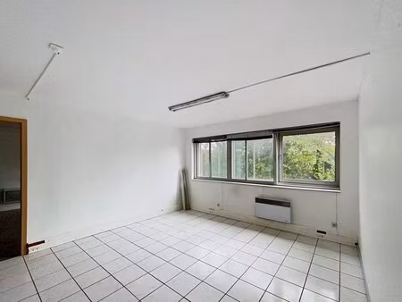 à louer bureau 194 m² – 2 050 € |hangenbieten