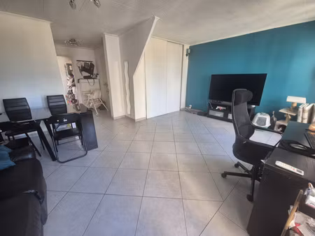 appartement 4 pièces dans une petite résidence privée