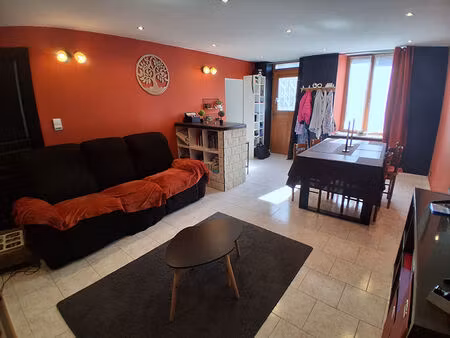 maison mitoyenne de 116 m2 sh avec un garage à montherme