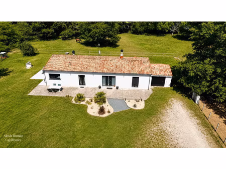 maison à vendre le pizou 6 pièce(s) 135m2 239 000€