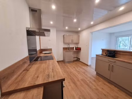 appartement t5 en location à kerinou