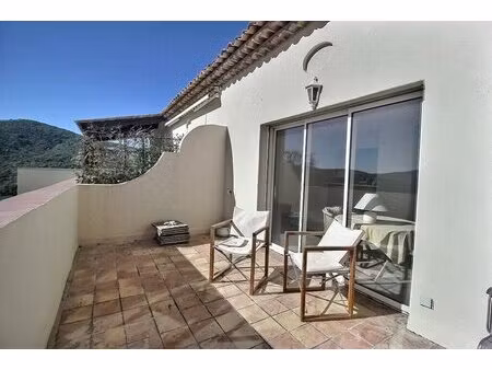 opportunite- studio avec terrasse parking et vue dégagée- gold de roquebrune