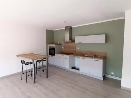 location appartement 3 pièces 61 m² à rodez (12000)