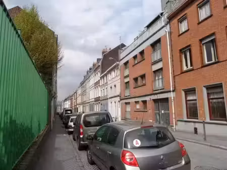 parking à louer - lille (59) - 70€