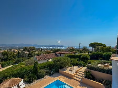 a vendre villa style provencal 5 chambres piscine garage vue mer à saint-aygulf