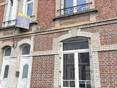 maison à louer 5 pièces 117.17 m² - saint-quentin (02) - 800€